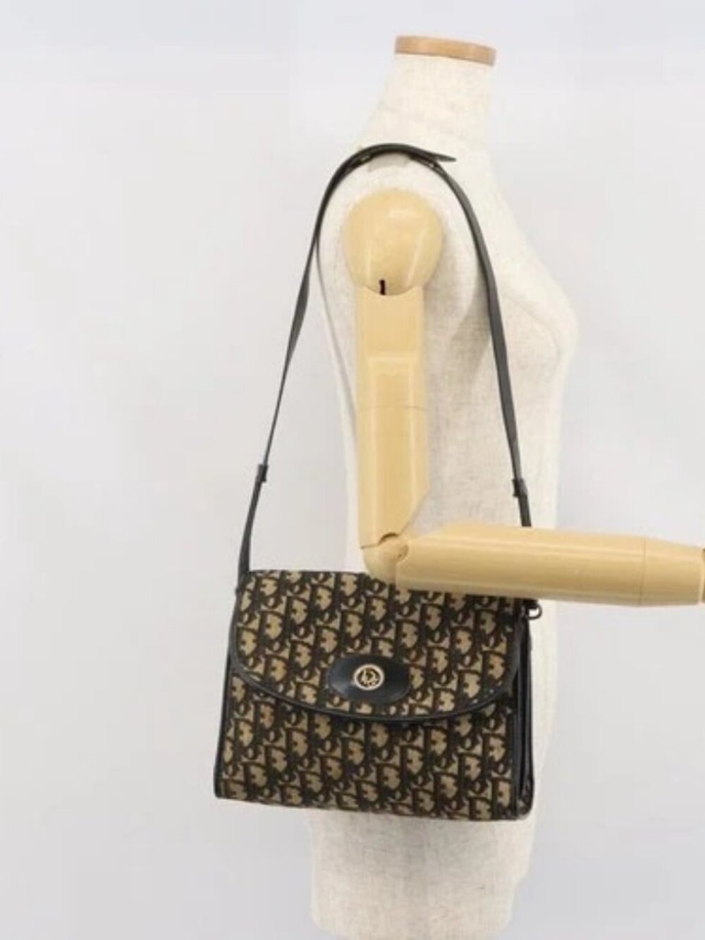 Christian Dior Trotter Canvas Shoulder Bag Navy Gold Auth 168551 - Picture 14 of 16